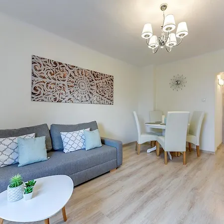 Old Town Gardens Modern Apartment Danzig